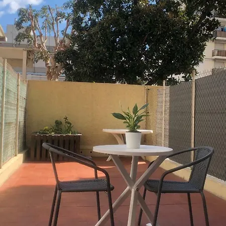 De La Mer Apartment *