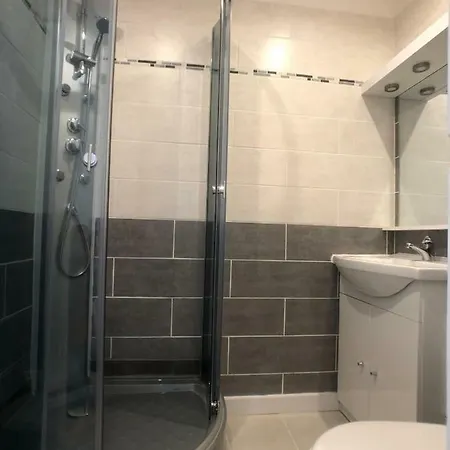 De La Mer Apartment